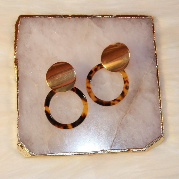 Tortoise Shell Earrings with Gold Accent - Picture 5 of 6